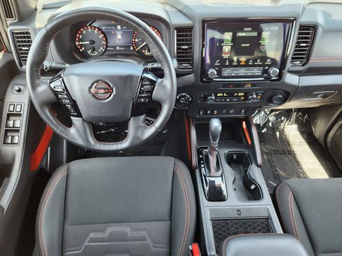 Used 2023 Nissan Frontier PRO-4X w/ Pro Convenience Package image 10