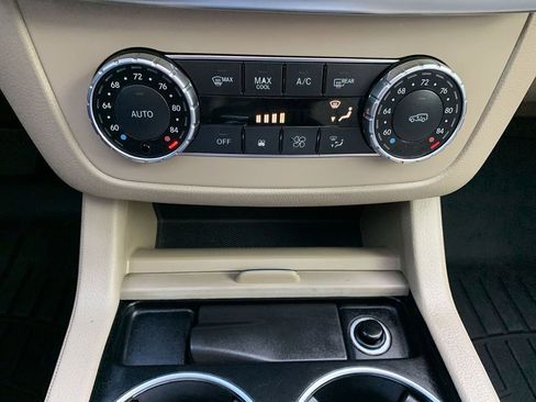 Used 2015 Mercedes-Benz ML 350 SUV image 27