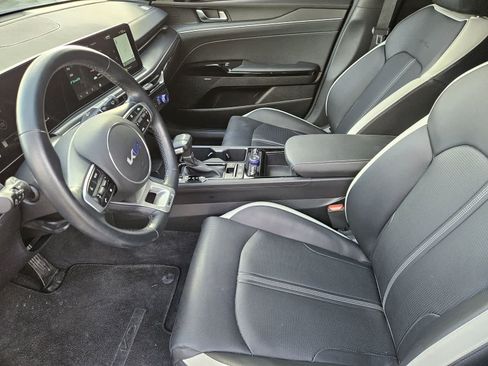 Used 2025 Kia K5 GT-Line w/ GT-Line Premium Package FWD image 11