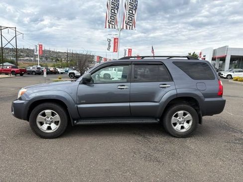 Used 2006 Toyota 4Runner SR5 RWD image 6