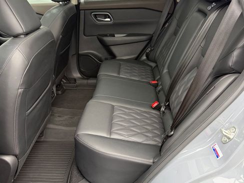 Used 2023 Nissan Rogue Platinum w/ Platinum Premium Package image 11