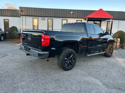 Used 2017 Chevrolet Silverado 1500 LT w/ All Star Edition RWD image 7