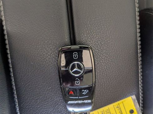 Used 2021 Mercedes-Benz GLB 35 AMG 4MATIC image 27