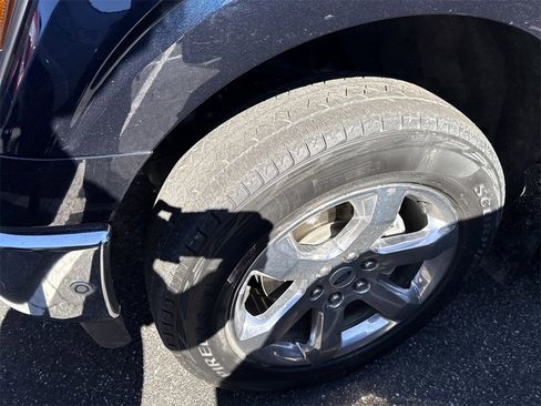 Used 2022 Ford F150 Lariat w/ Equipment Group 502A High image 5