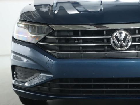 Used 2019 Volkswagen Jetta SE w/ Cold Weather Package FWD image 6