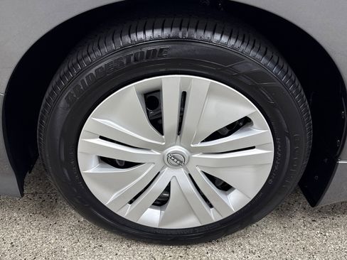 Used 2024 Nissan Leaf S image 2