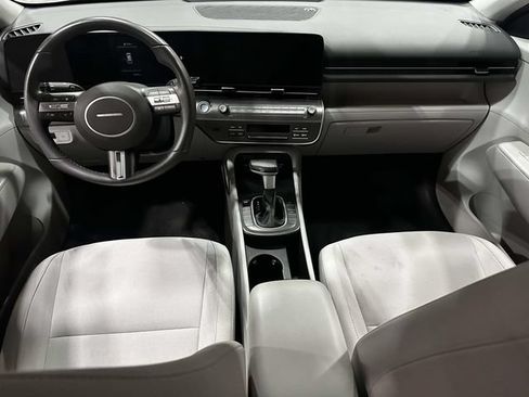 Used 2025 Hyundai Kona SEL AWD/4WD image 20
