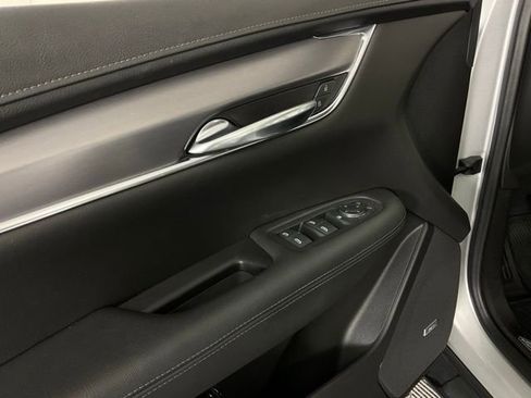 Used 2020 Cadillac XT5 Luxury image 23