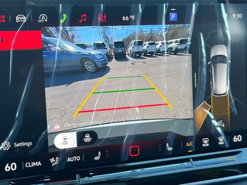 New 2026 Volkswagen Tiguan SE R-Line image 27