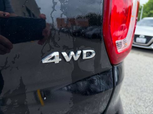 Used 2018 Ford Explorer Limited AWD/4WD image 8