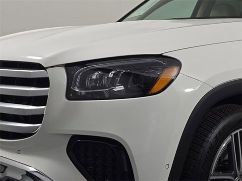 Certified 2025 Mercedes-Benz GLS 450 4MATIC image 12