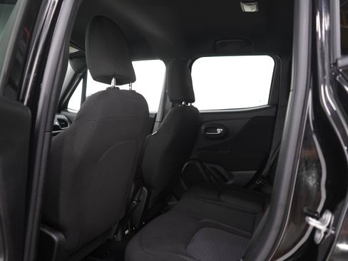 Used 2021 Jeep Renegade Latitude AWD/4WD image 17