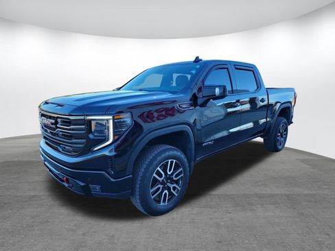 Used 2025 GMC Sierra 1500 AT4 w/ AT4 Premium Package AWD/4WD image 3