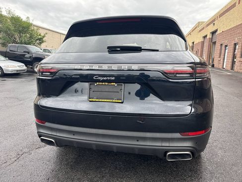 Used 2020 Porsche Cayenne E-Hybrid w/ Premium Plus Package AWD/4WD image 18