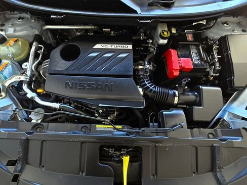 Used 2025 Nissan Rogue SV FWD image 18