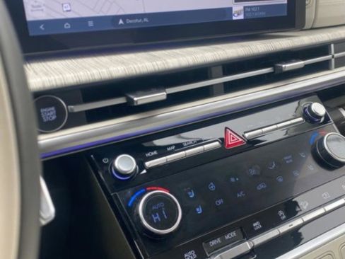 Used 2025 Hyundai Santa Fe Calligraphy image 21