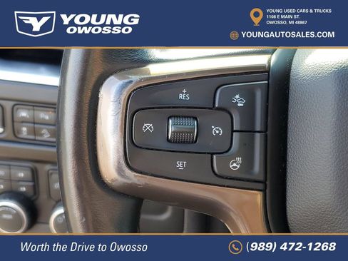 Used 2021 Chevrolet Suburban High Country w/ Premium Package 2 AWD/4WD image 15