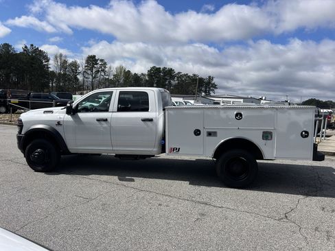 New 2026 RAM 4500 Tradesman image 43