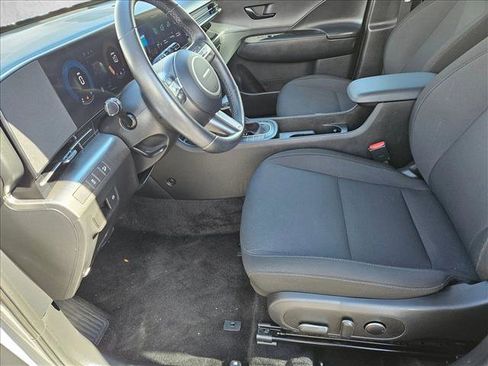 Certified 2025 Hyundai Kona SEL image 11