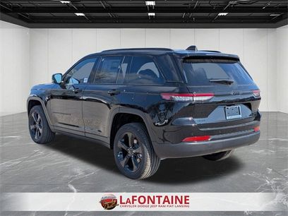 New 2025 Jeep Grand Cherokee Limited w/ Black Appearance Package