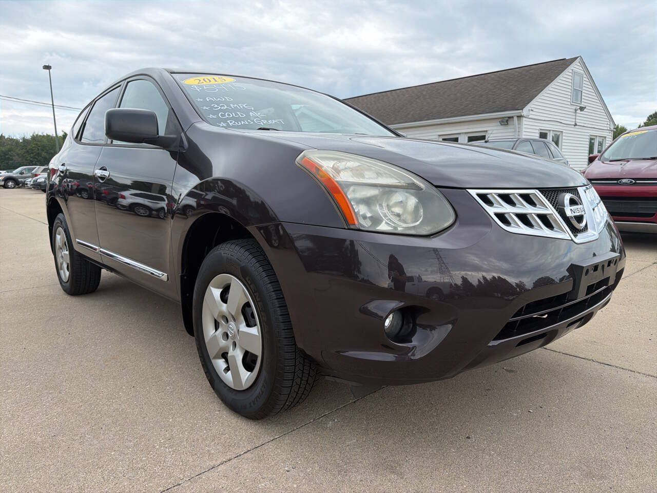 Used 2015 Nissan Rogue S AWD/4WD image 2