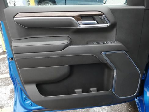 Used 2022 Chevrolet Silverado 1500 LT w/ Z71 Off-Road Package image 28