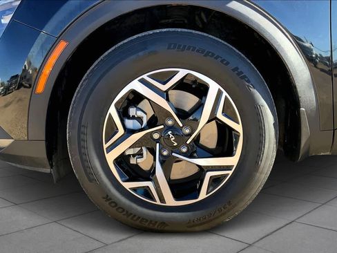 Certified 2023 Kia Sportage LX image 10