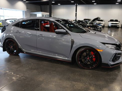 Used 2021 Honda Civic Type R image 8
