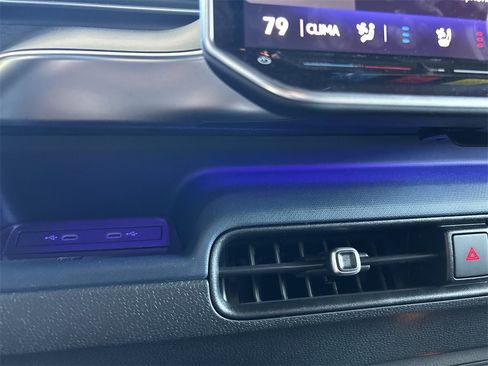 New 2025 Volkswagen ID. Buzz Pro S image 32