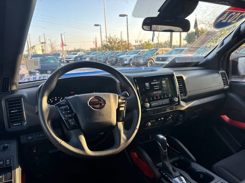 Used 2024 Nissan Frontier Pro-X w/ Technology Package image 14