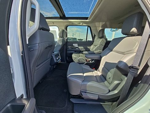 New 2025 Ford Expedition Active image 46