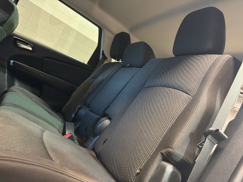 Used 2017 Dodge Journey SE FWD image 29