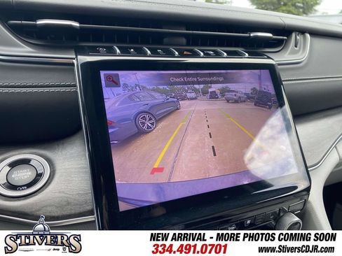 Used 2021 Jeep Grand Cherokee L Overland w/ Luxury Tech Group IV AWD/4WD image 59