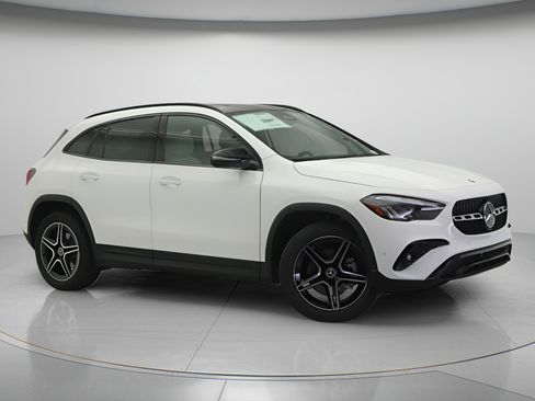 New 2026 Mercedes-Benz GLA 250 image 13