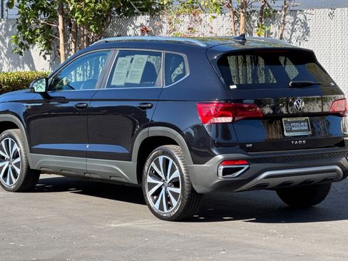 Used 2024 Volkswagen Taos SE image 6