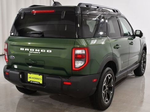 Used 2025 Ford Bronco Sport Outer Banks w/ Outer Banks Tech Package+ AWD/4WD image 12