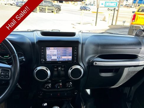 Used 2012 Jeep Wrangler Rubicon w/ PWR Convenience Group image 17