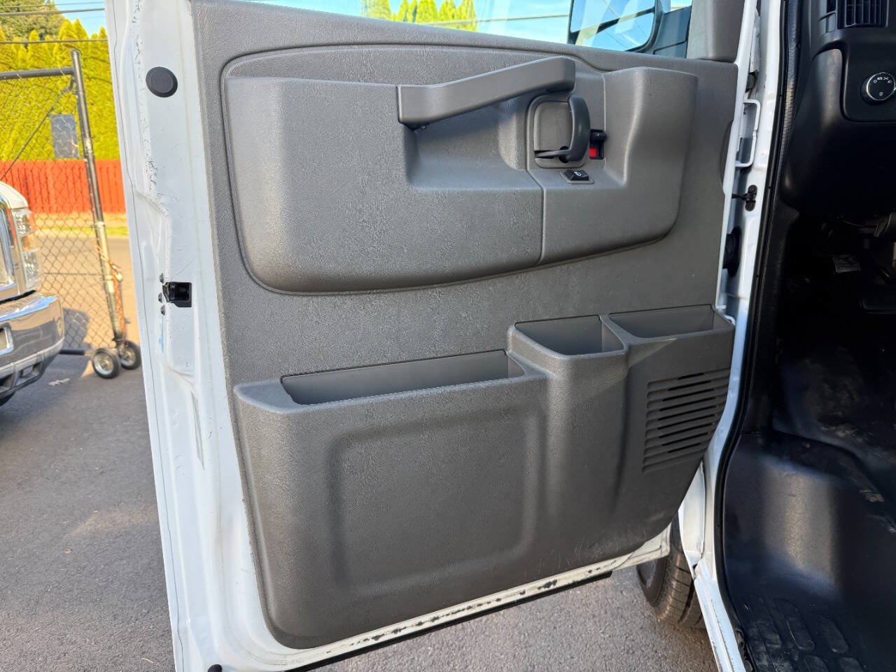 Used 2016 Chevrolet Express 2500 w/ Cold Climate Package RWD image 46