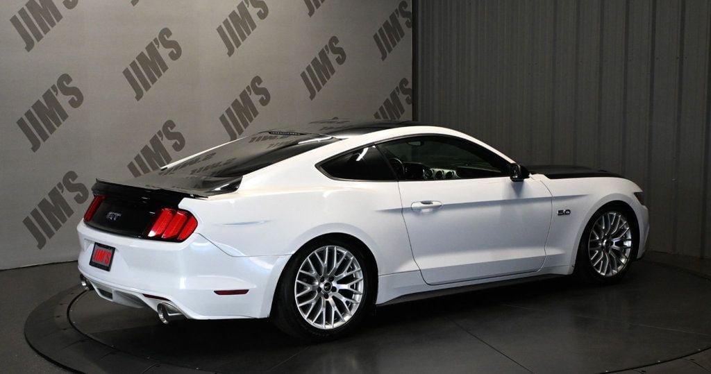Used 2015 Ford Mustang GT RWD image 5