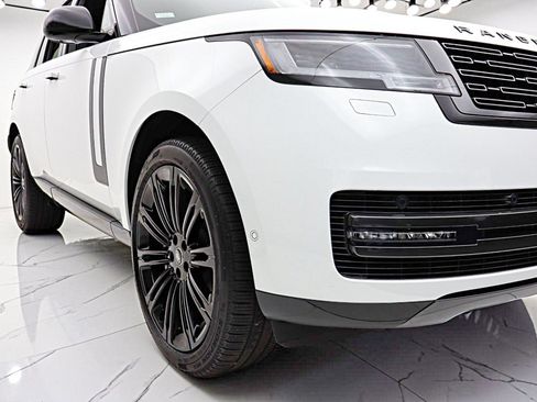 Used 2025 Land Rover Range Rover SE AWD/4WD image 21