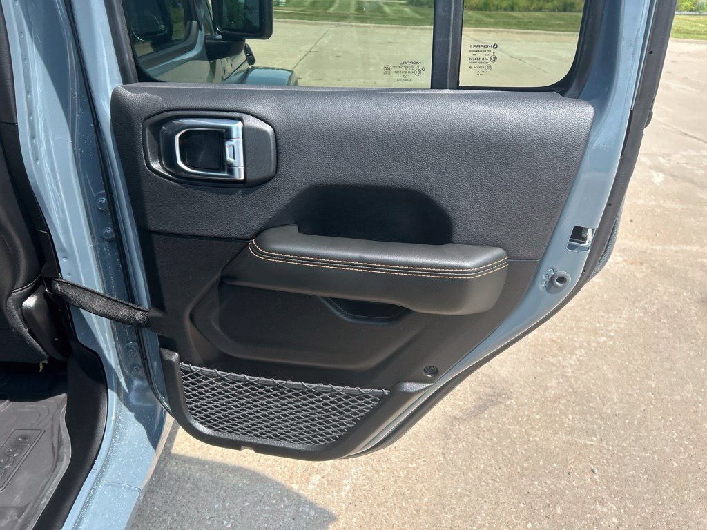 Used 2026 Jeep Gladiator Sport AWD/4WD image 21