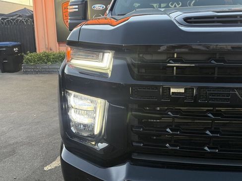 Used 2022 Chevrolet Silverado 2500 LTZ w/ LTZ Plus Package AWD/4WD image 2