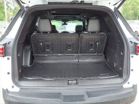 Used 2023 Chevrolet Traverse RS w/ LPO, Floor Liner Package AWD/4WD image 12
