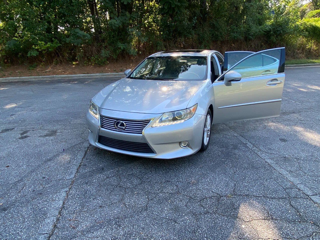 Used 2014 Lexus ES 300h w/ Luxury Package w/Bamboo Trim FWD image 60