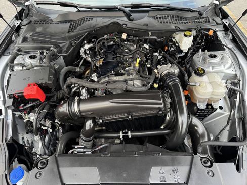 Used 2024 Ford Mustang Coupe RWD image 33