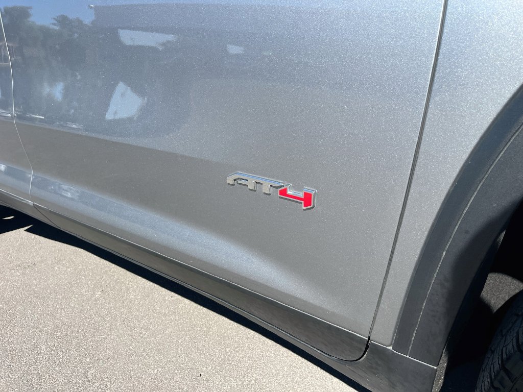 Used 2026 GMC Acadia AT4 AWD/4WD image 36