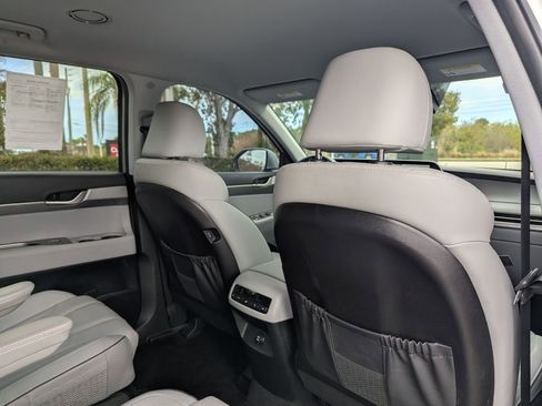 Used 2023 Hyundai Palisade SEL image 12
