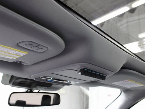 Used 2025 Ford F350 Lariat w/ Black Appearance Package image 30