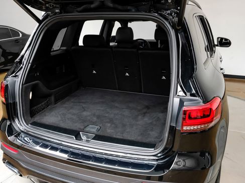 Used 2023 Mercedes-Benz GLB 250 4MATIC image 48