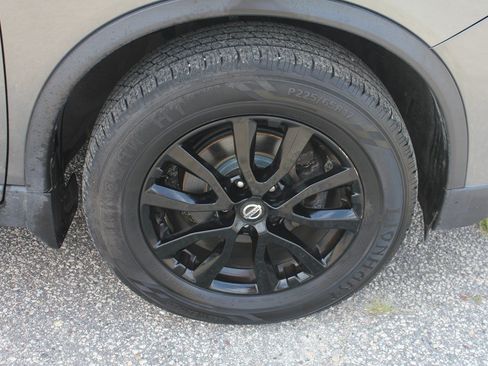 Used 2018 Nissan Rogue SV AWD/4WD image 50